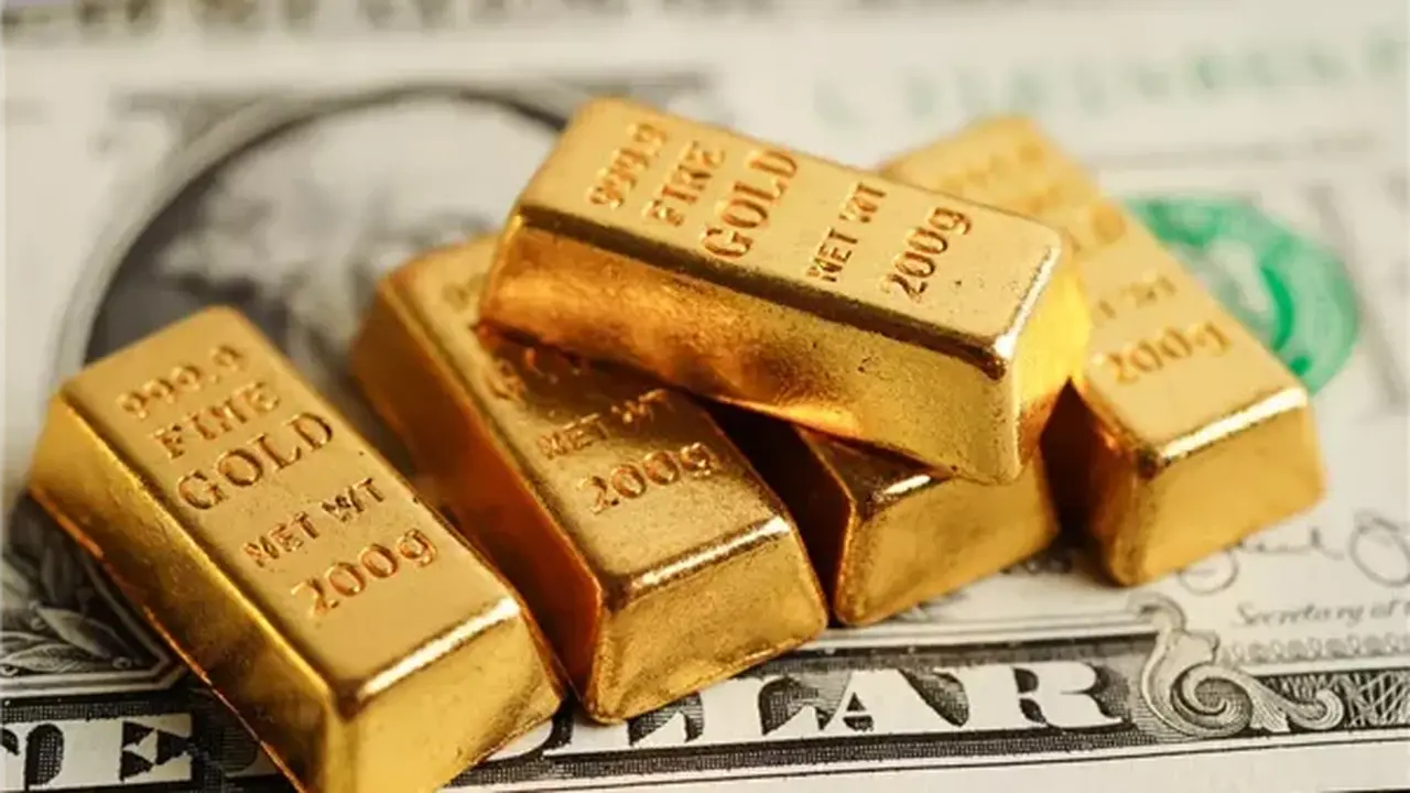 أسعار الذهب تنخفض عالميًا 2% والفضة تتراجع 3.2% بسبب تصاعد التوترات